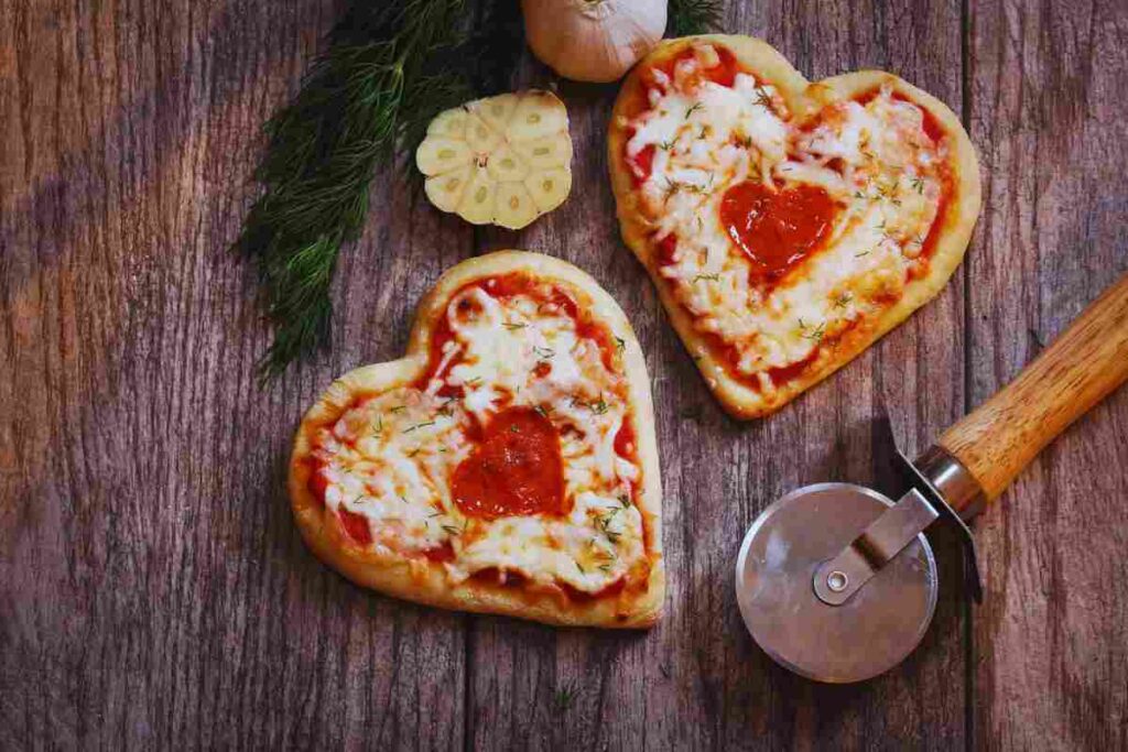 ricetta delle pizzette a forma di cuore