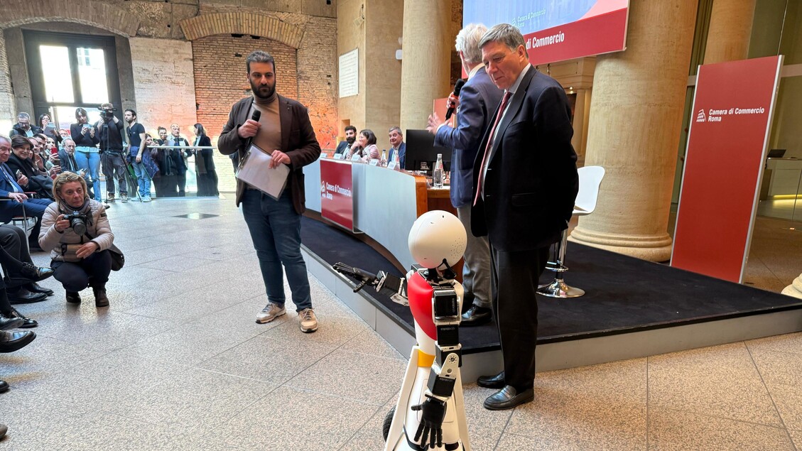 Adriano3A Il Primo Robot Al Ser
