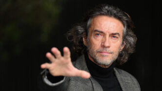 Al Teatro Manzoni Di Milano2C A