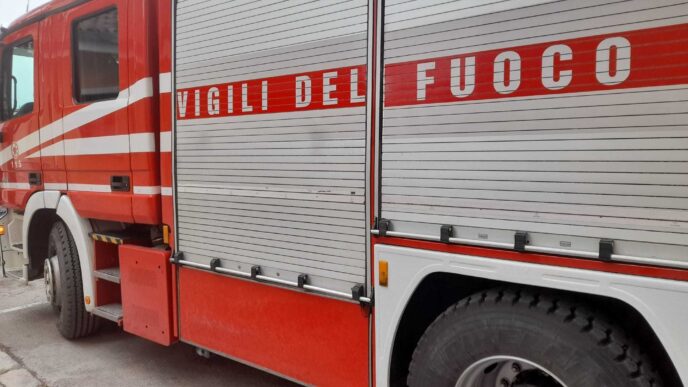 Allerta Per Crollo3A Un 75Enne