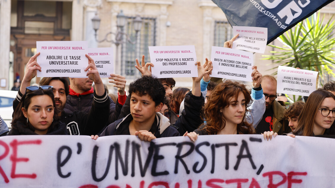 Alloggi Universitari A Rischio