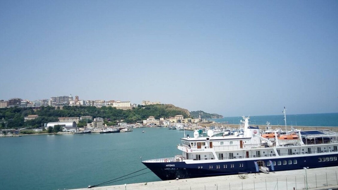 Ancona Accoglie Le Crociere De