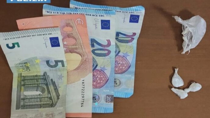 Arrestato Un 55Enne A Napoli P