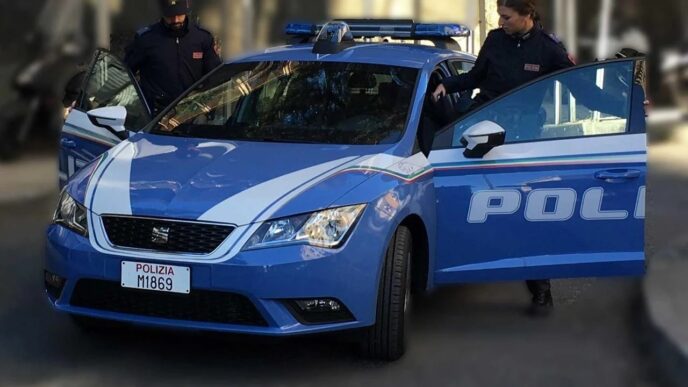 Arresto Di Un Giovane A Napoli