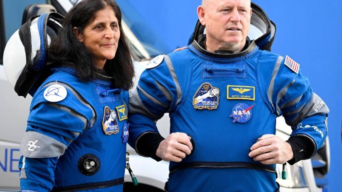 Astronauti Bloccati Sulla Staz