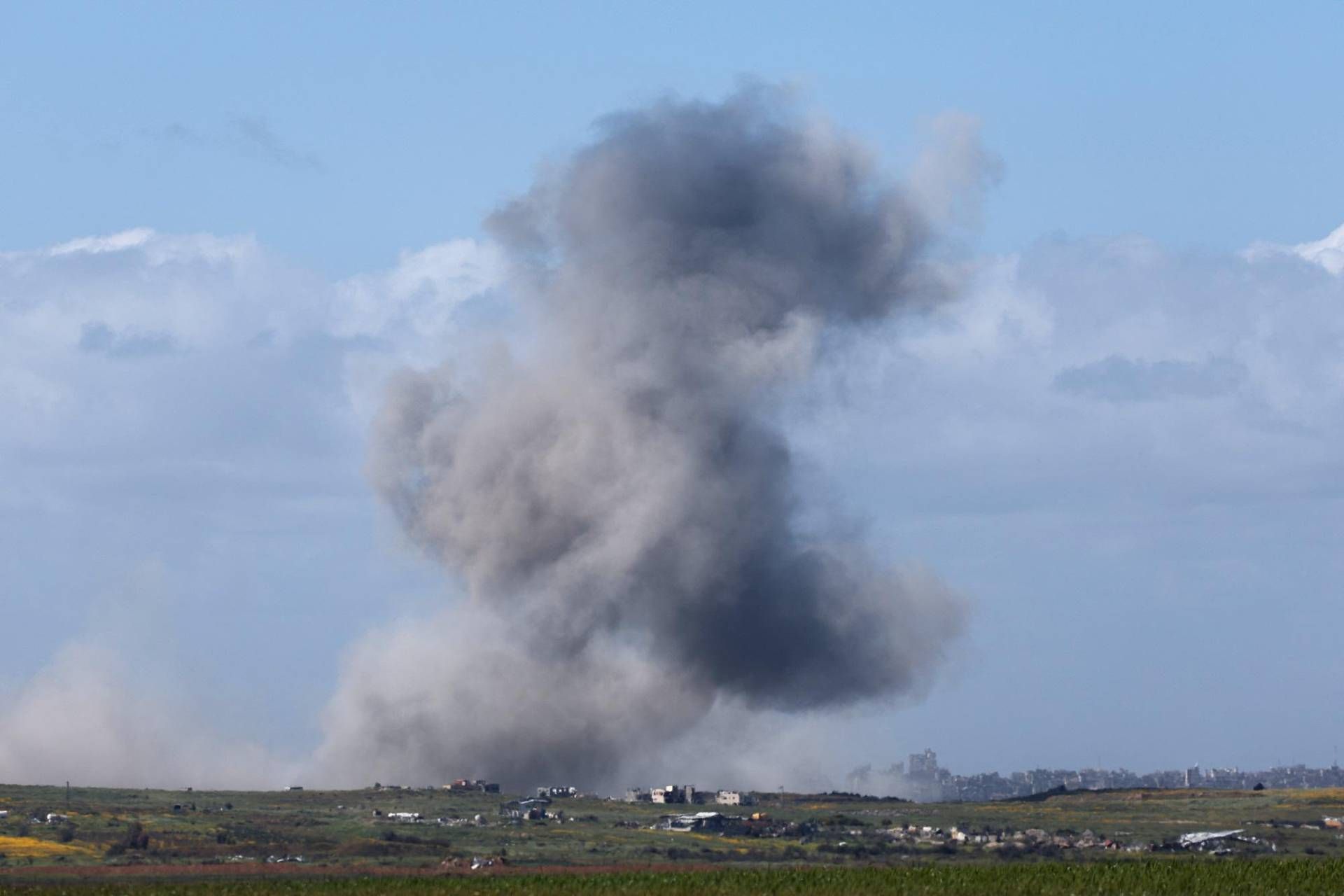 Attacchi A Gaza Causano Oltre