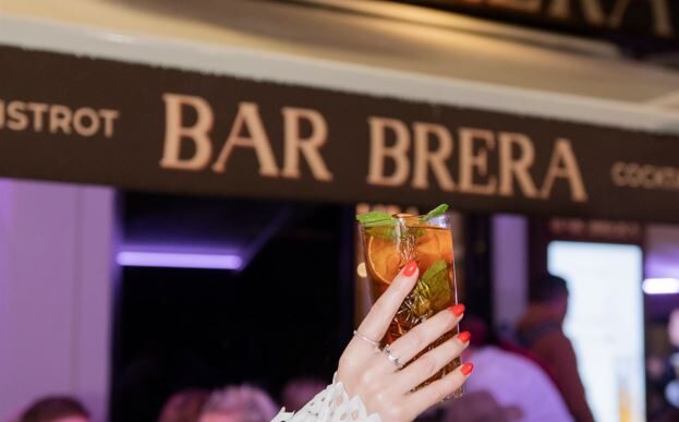 Bar Brera E Fernet Branca3A Una
