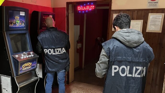 Blitz Della Polizia A Villa Sa