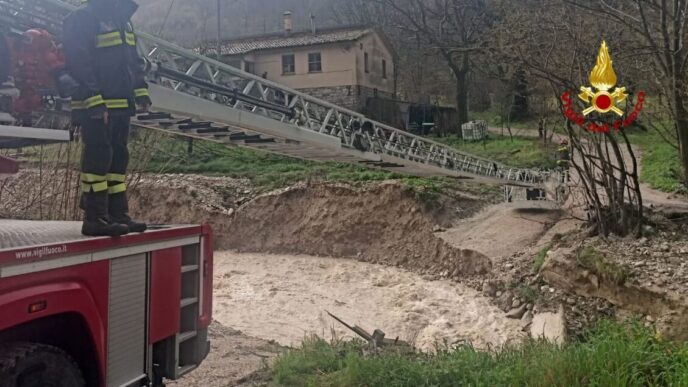 Cantiano2C Coppia Di Anziani Sa