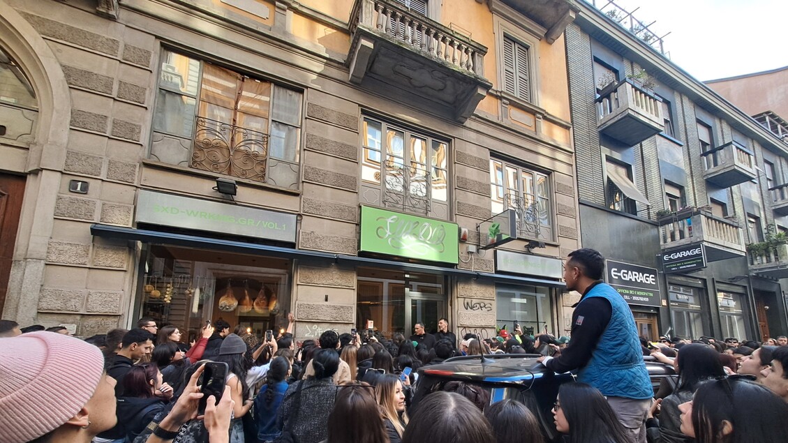 Caos A Milano3A La Presenza Del