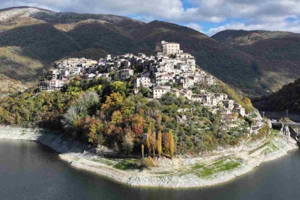 Castel Di Tora