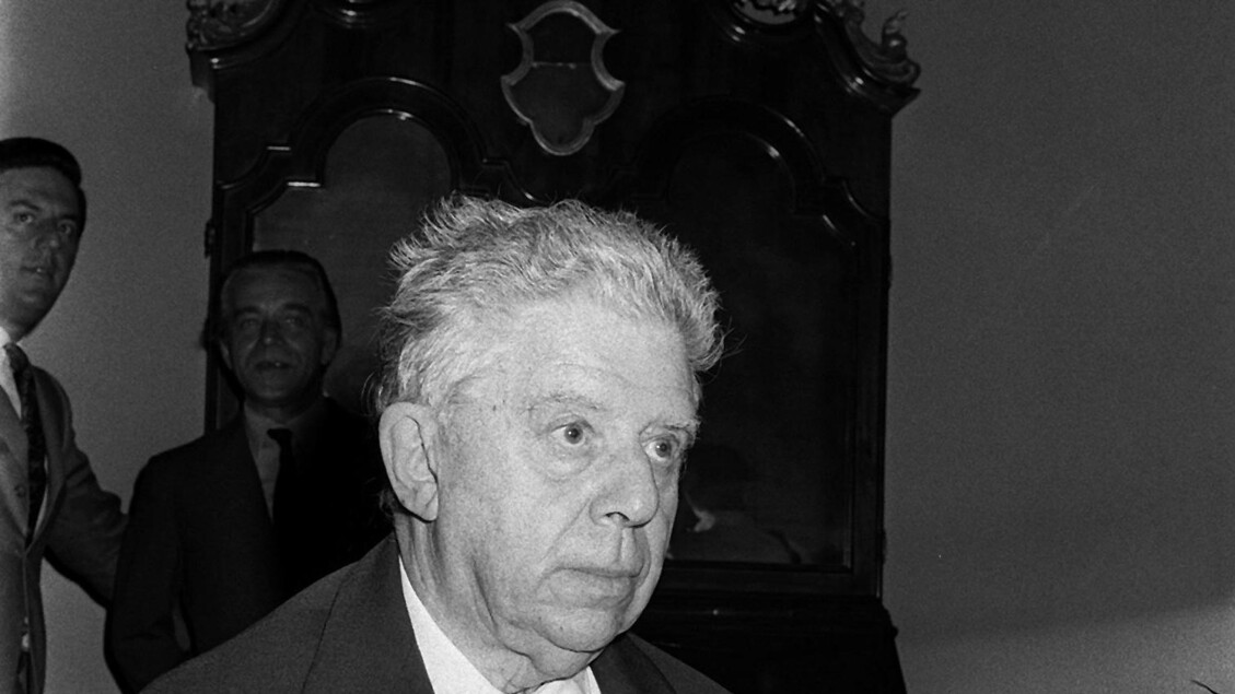 Celebrando Un Secolo Di Ossi D
