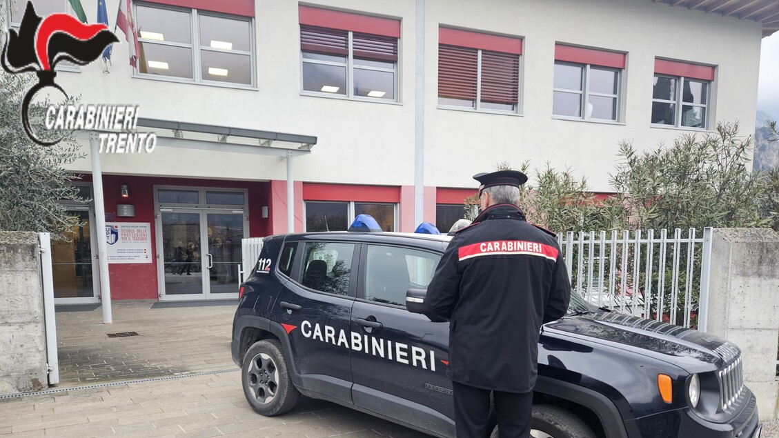 Cinque Minorenni Denunciati Pe