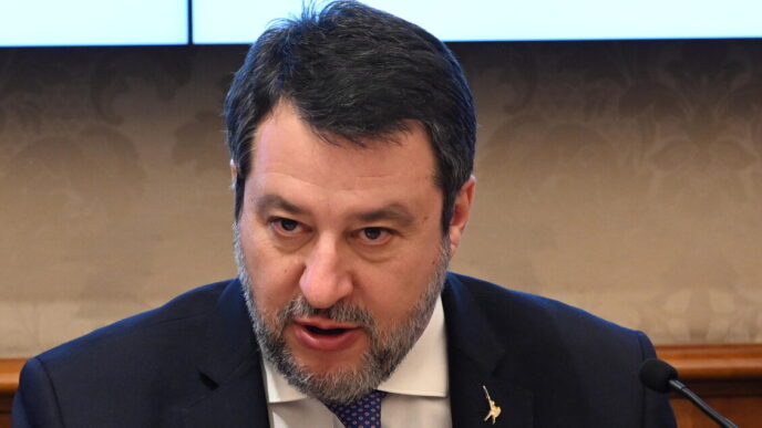 Colloquio Tra Matteo Salvini E
