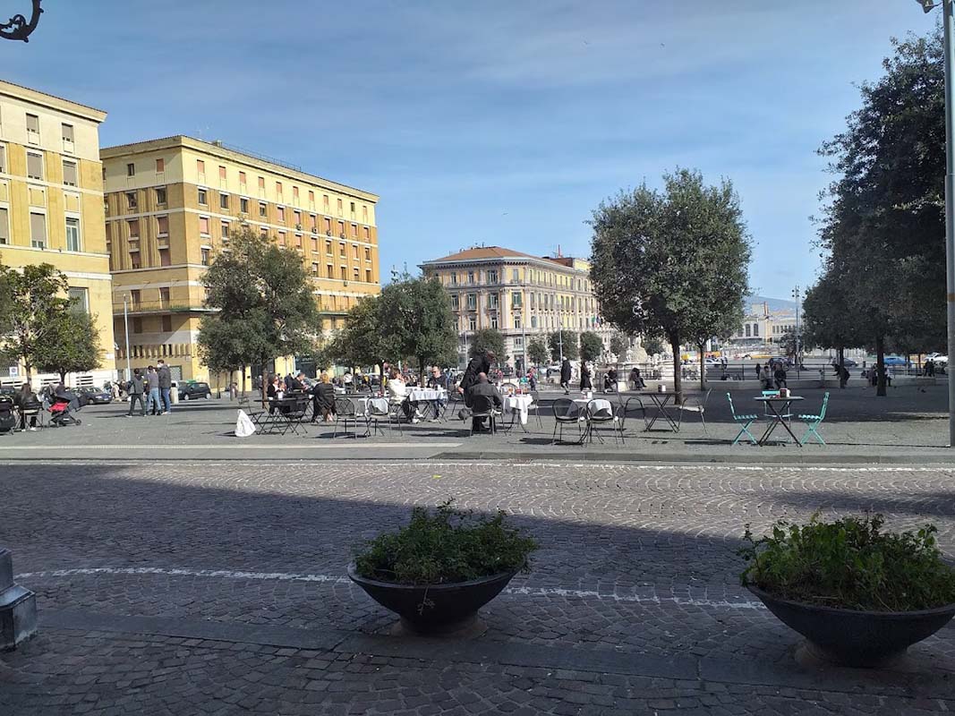 Controlli Di Sicurezza A Napol