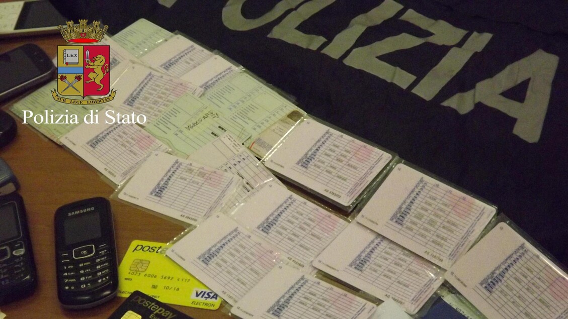Corruzione Alla Questura Di Le