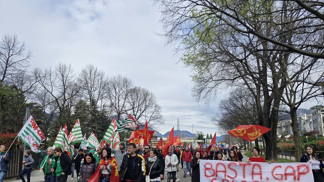 Corteo Dei Metalmeccanici In T