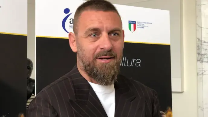 Daniele De Rossi Riceve Un Pre