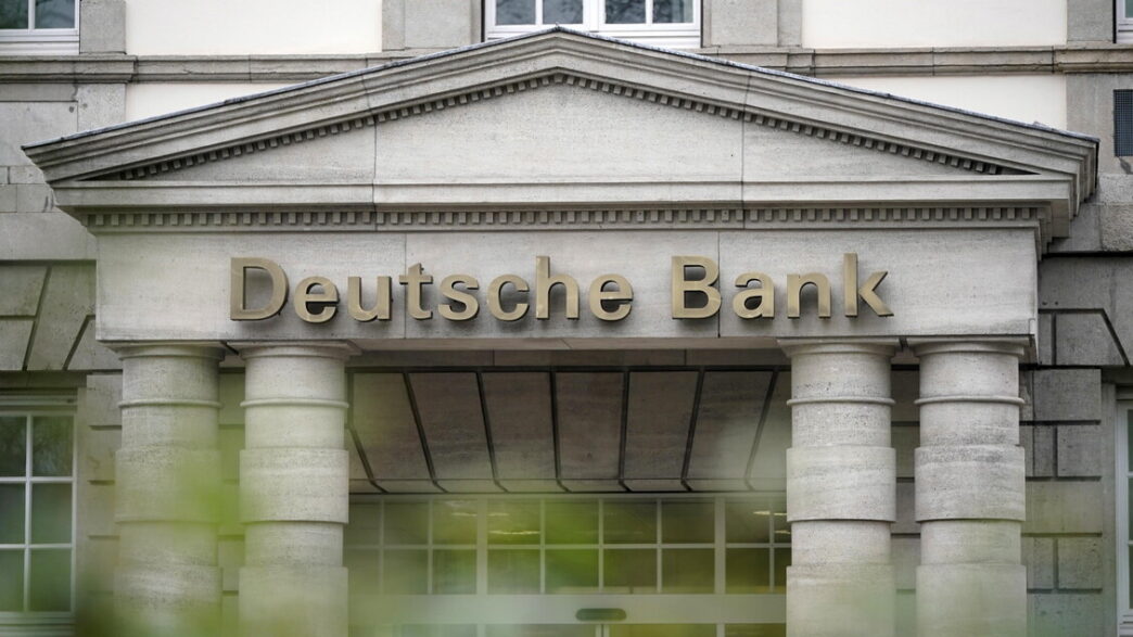 Deutsche Bank Annuncia Tagli E
