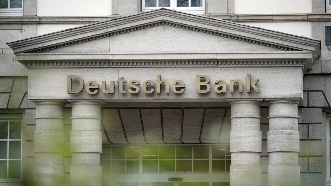 Deutsche Bank Annuncia Tagli E