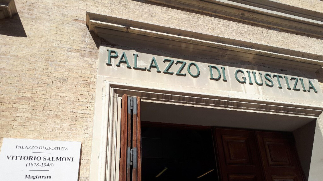 Ergastolo Per Panariello3A Cond