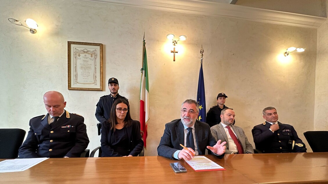 Fano3A Due Giovani Arrestati Pe
