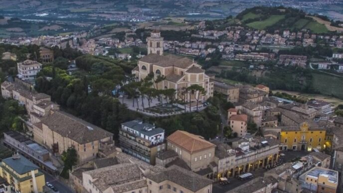 Fermo Riceve Quasi 300Mila Eur