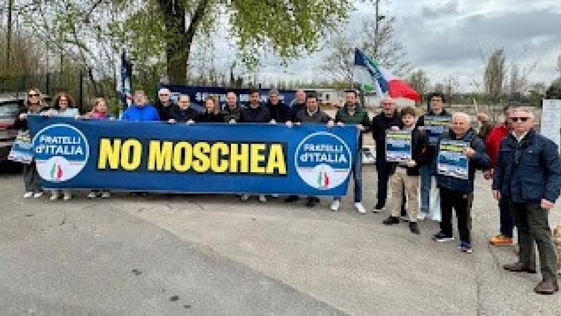 Flash Mob A Milano Contro La M