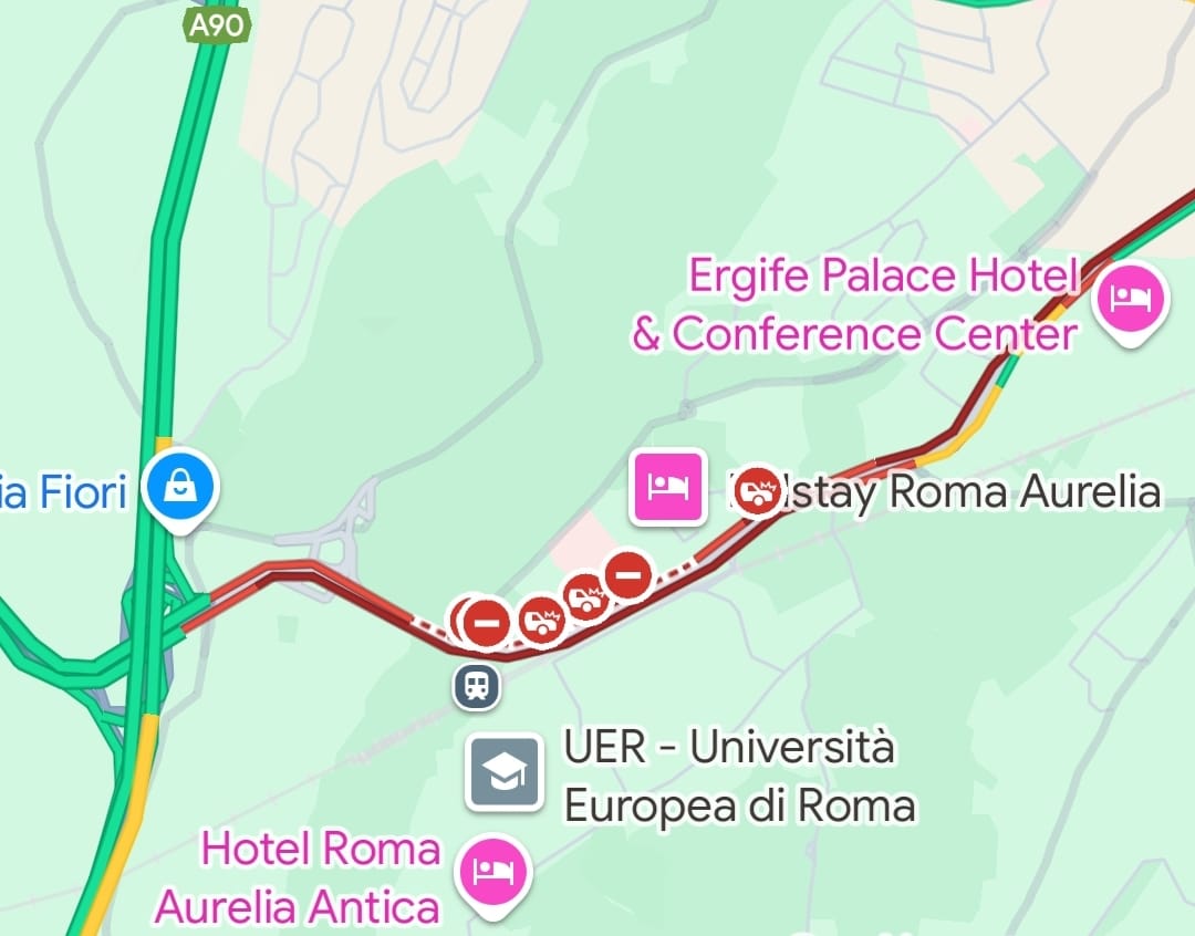 Forte Vento Provoca La Caduta