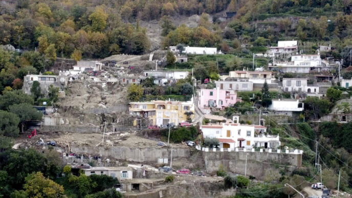 Frana Ad Ischia3A 50 Famiglie S