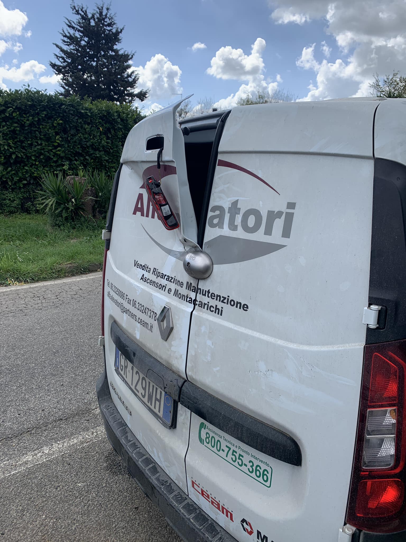 Furto Di Pochi Euro2C Danni Ing