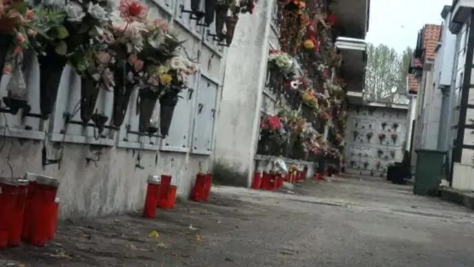Furto Nel Cimitero Di Palma Ca
