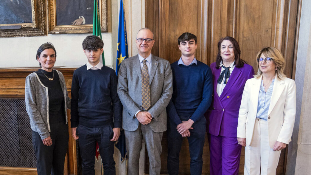 Gesto Di Onestc3A03A Studenti Del