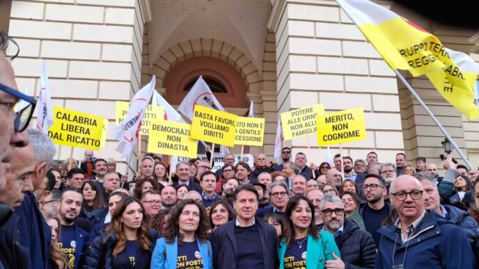 Giuseppe Conte Denuncia L27Escl