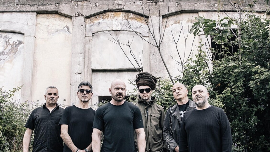 Gli Almamegretta Celebrano 30