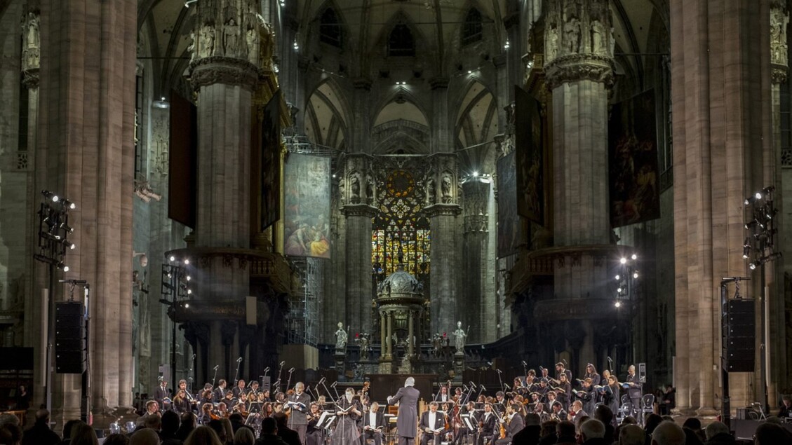 Grande Evento Nel Duomo Di Mil