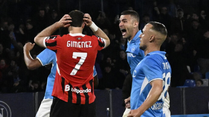Il Napoli Resiste Al Milan E M