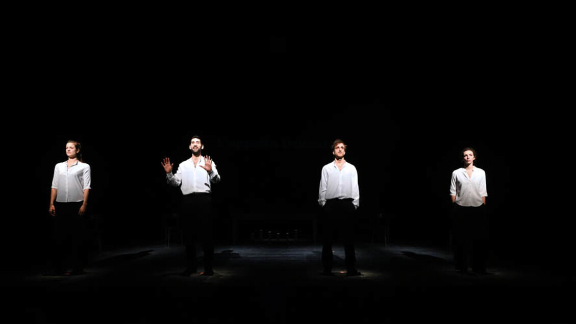 Il Teatro Di Napoli Ospita Lo
