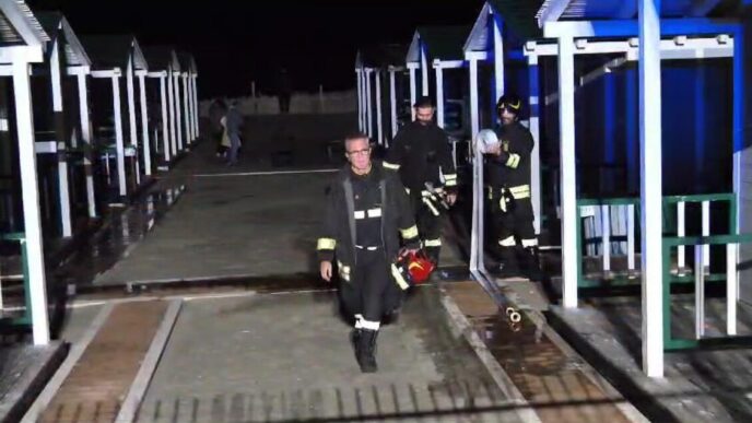 Incendi Sospetti A Ostia3A Torn