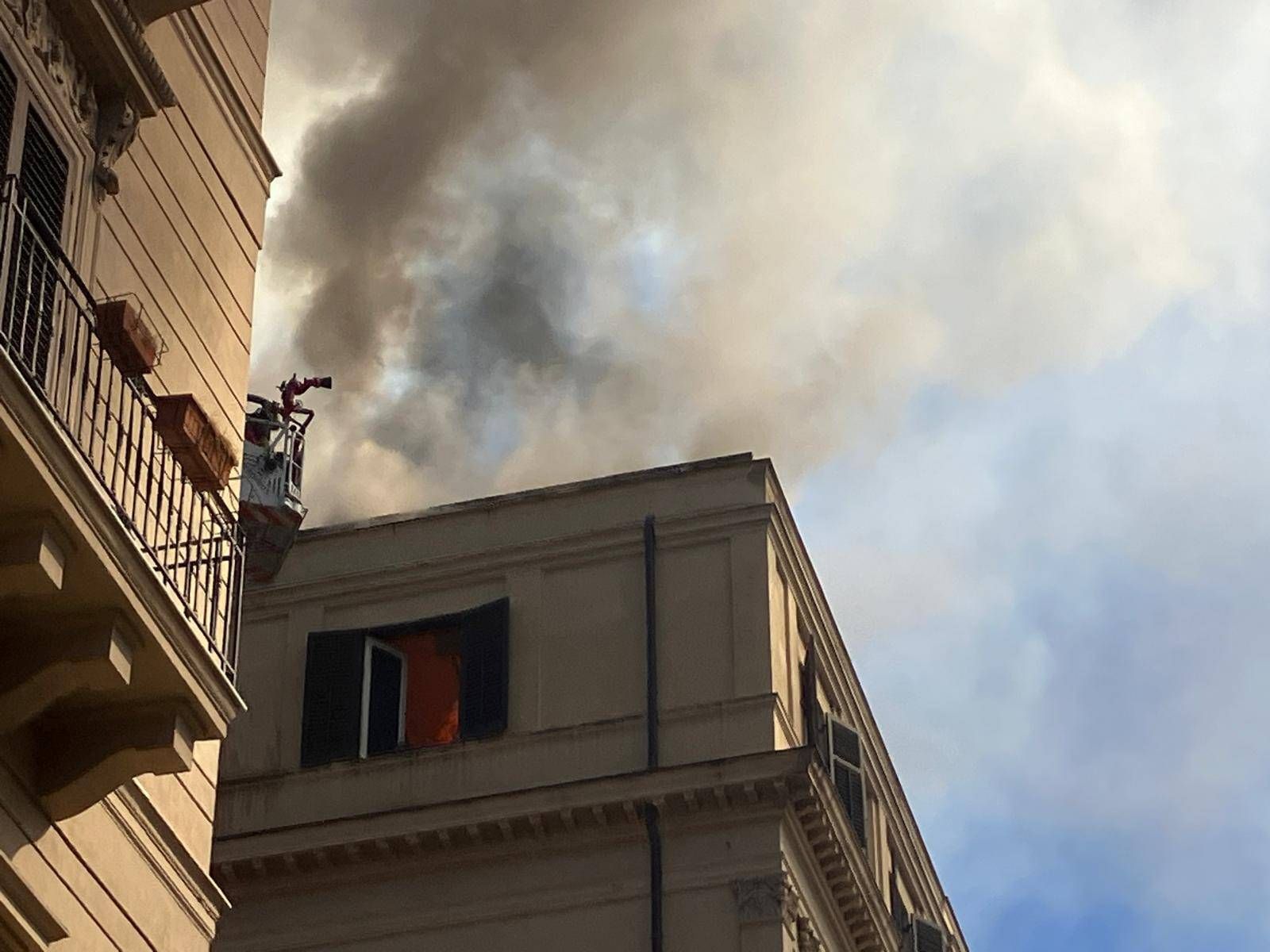 Incendio Devastante A Palermo3A