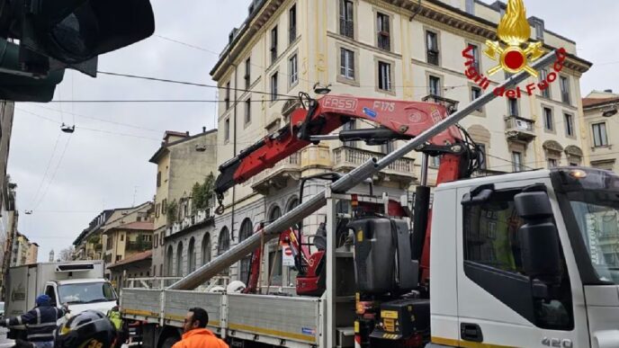 Incidente A Milano3A Camion Dis