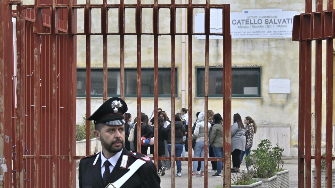 Insegnante Sospesa A Castellam