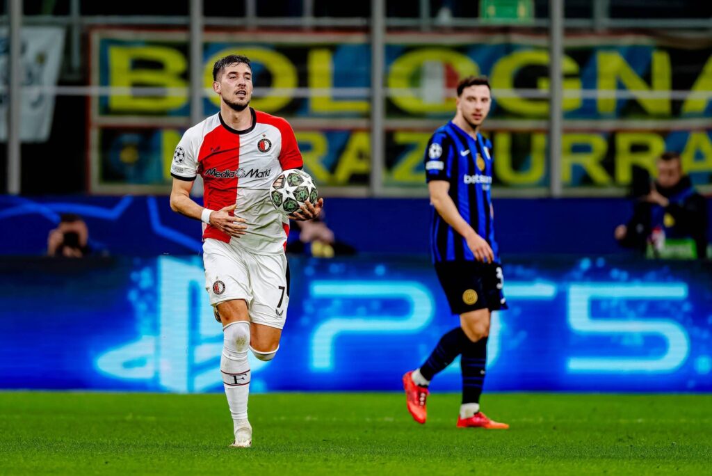 L’Inter e il Feyenoord: Un’Avvincente Sfida di Champions tra Gol e Polemiche