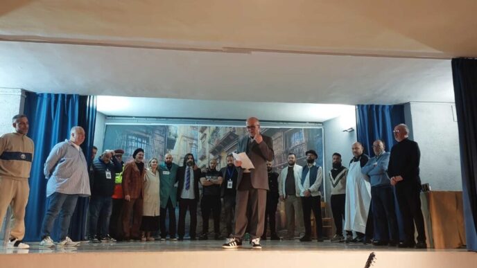 La Banda Degli Onesti In Scena