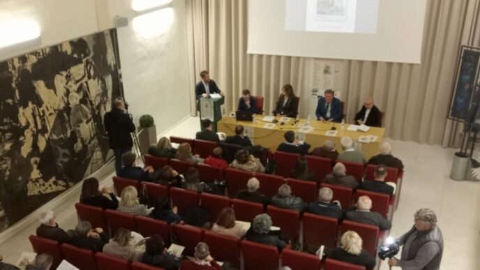 La Biblioteca Civica Di Giulia