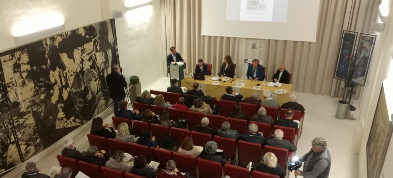 La Biblioteca Civica Di Giulia