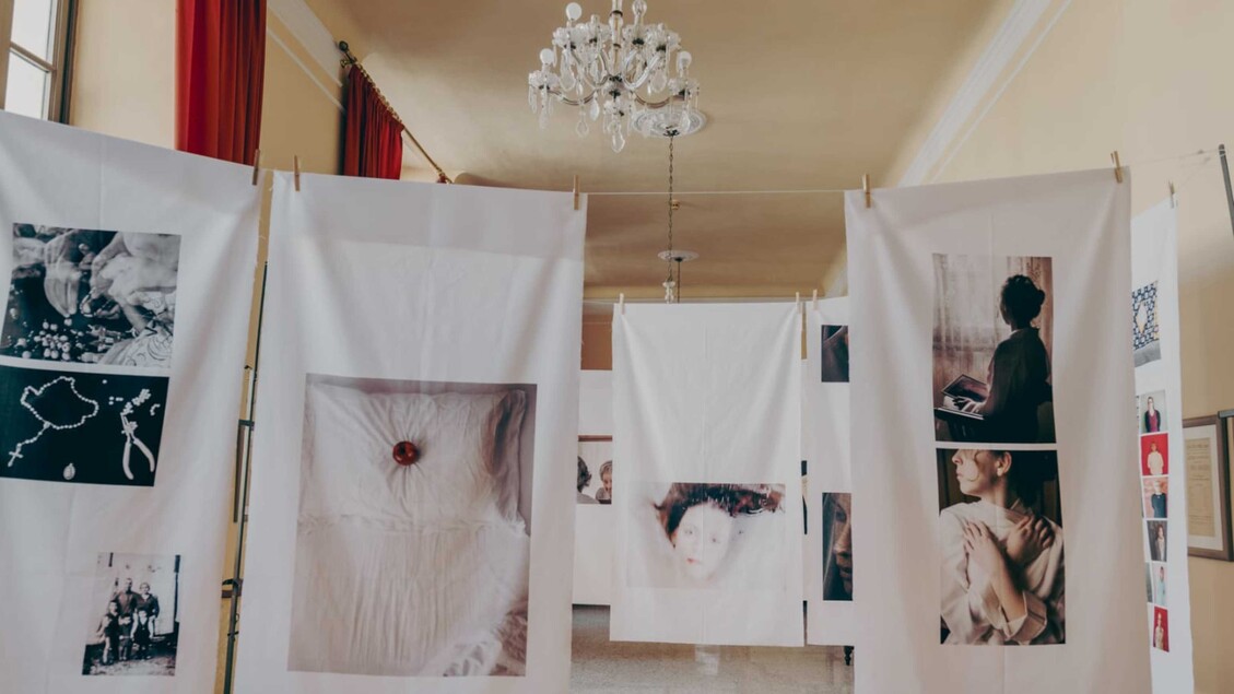 La Mostra 22Una Donna223A Un Viag