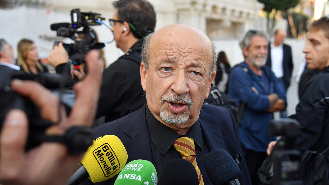 Le Contraddizioni Della Politi