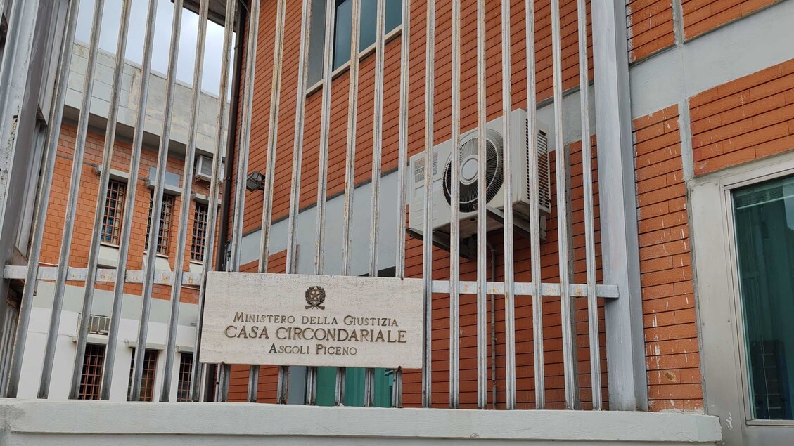 Liti Nel Carcere Di Ascoli Pic