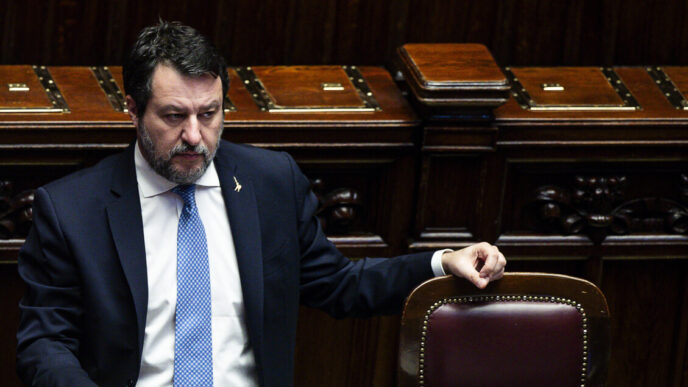 Matteo Salvini Critica Le Poli